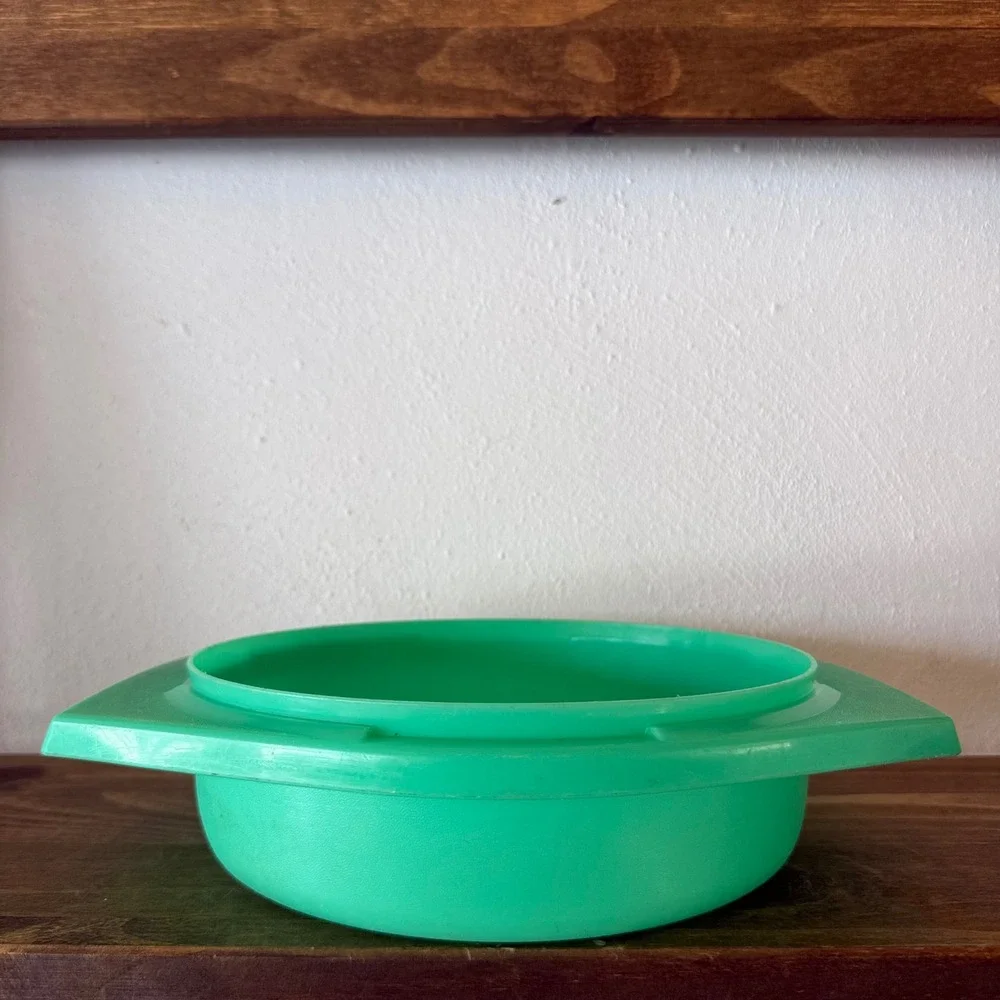 Vintage Tupperware Jadeite Green Serving Bowl Handles 786-7 Made in USA